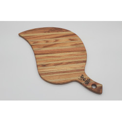Leaf-Shaped Oak Cutting Board - BB67